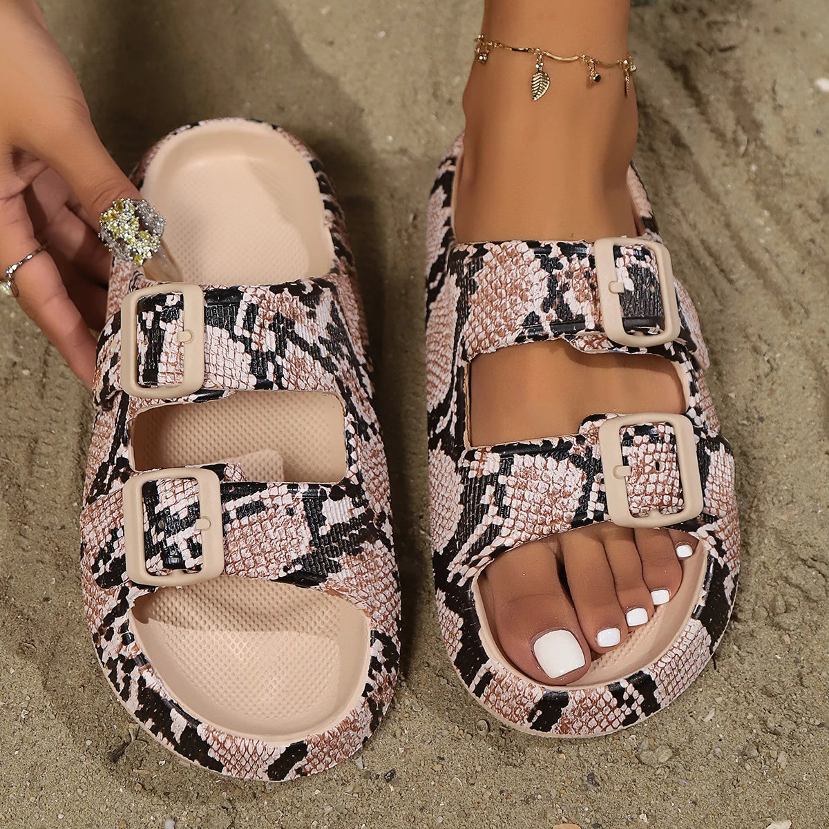 Zeze |  Women’s Double-Buckle Slide with Cushioned Comfort