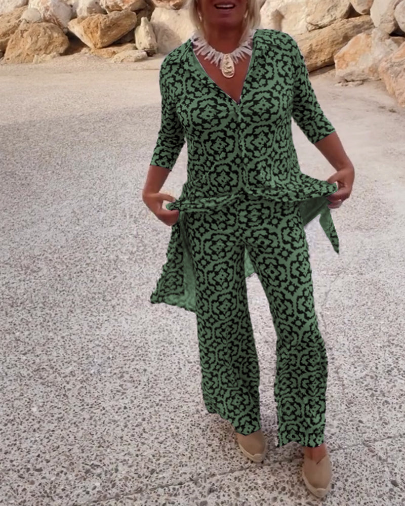 Livia | Women’s Printed Two-Piece Set with V-Neck Blouse