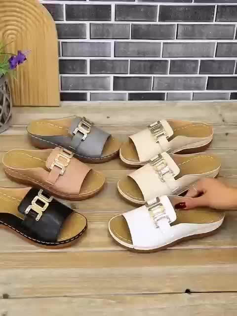 Kaia | Women’s Gold Buckle Slide Sandals with Cushioning