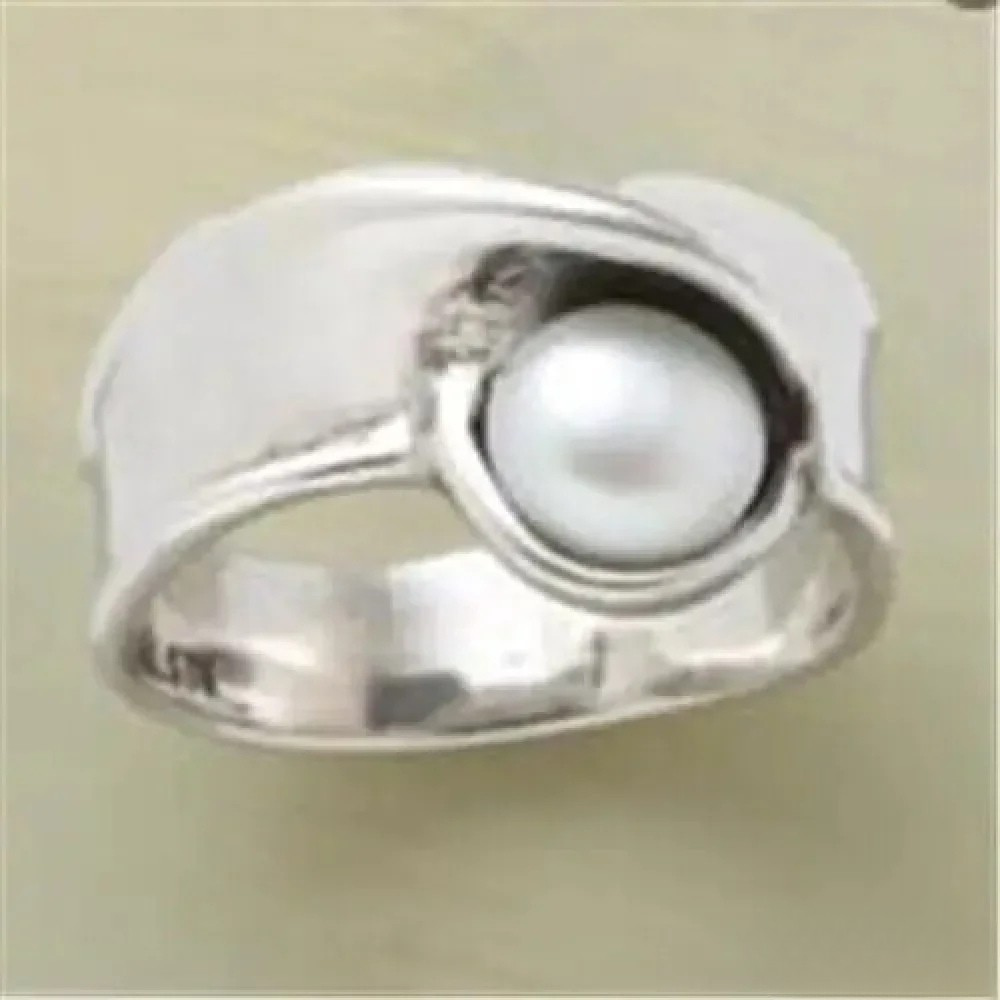 Chelsea | Women’s Pearl Bead Ring with Bezel