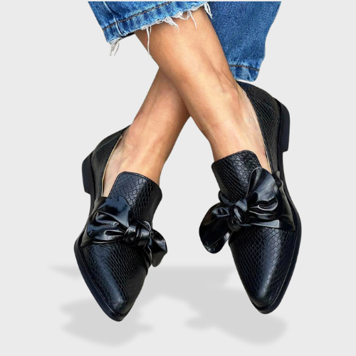 Iris | Women’s Bow-Detail Moccasins with All-Day Comfort