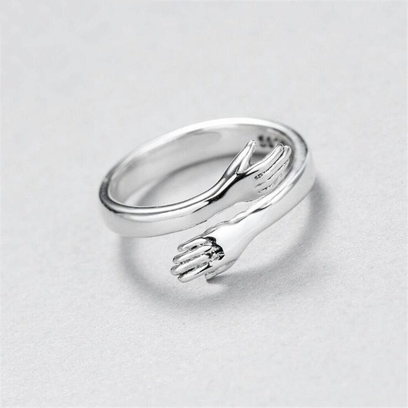 Skylar | Women’s Embrace Ring with Twist Design