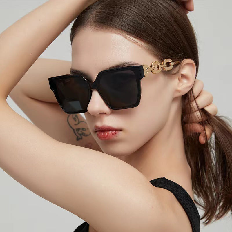Milan | Women’s Oversized Streetstyle Sunglasses with Oversized Frame