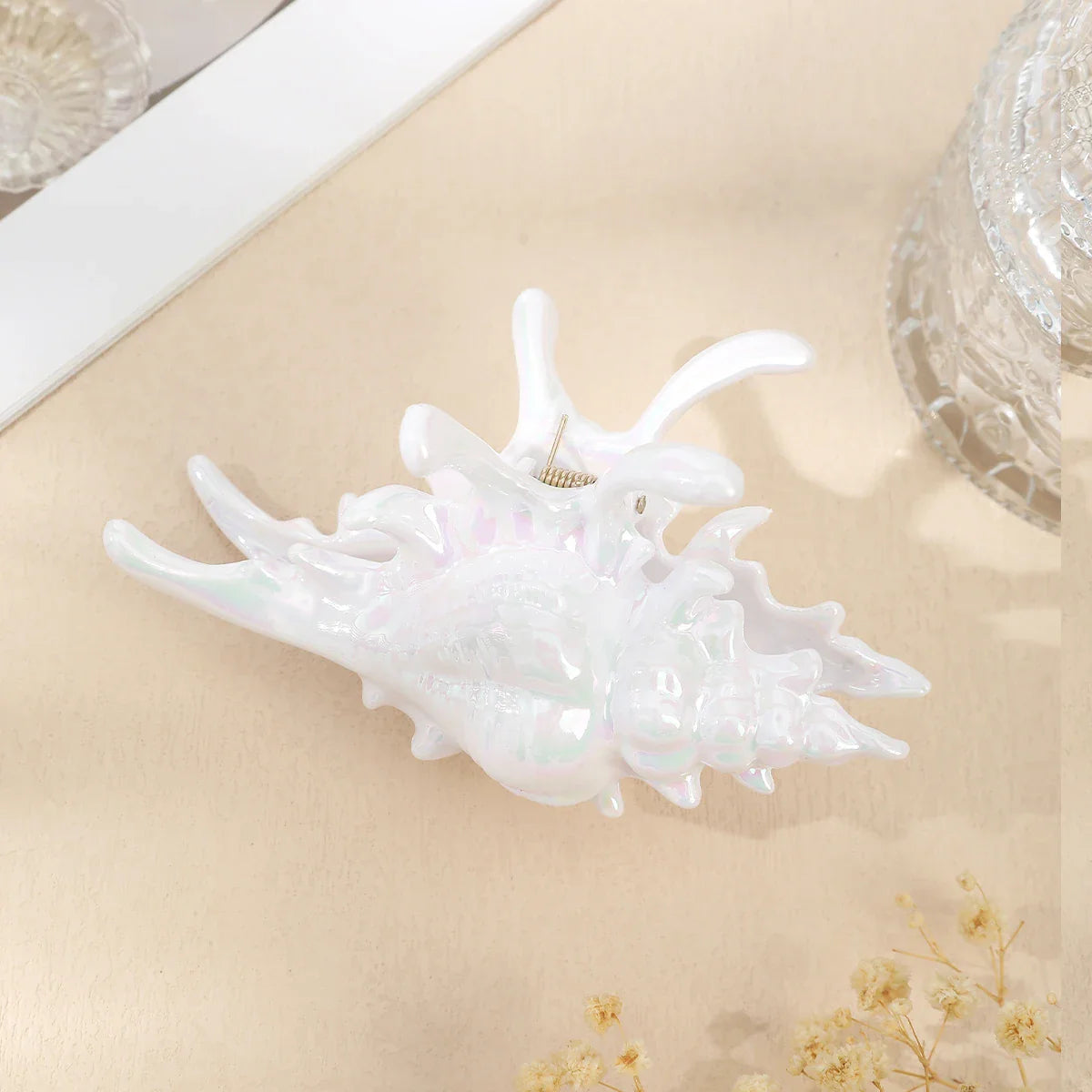 AWAYTR | Women’s Ocean Conch Hair Claw with Grip