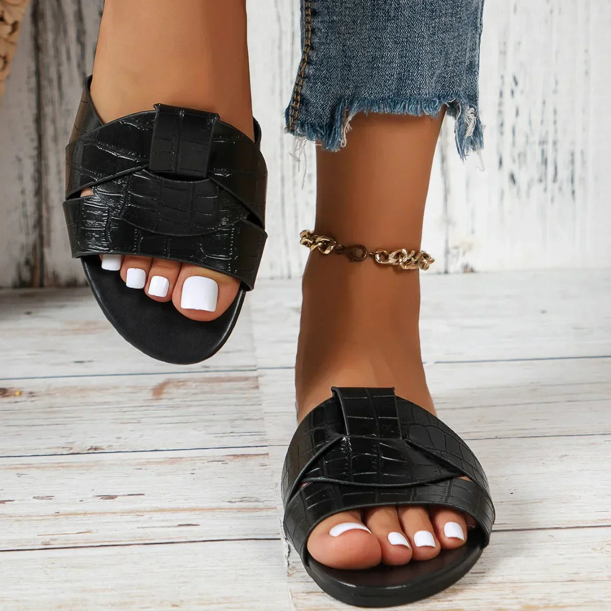 Livia | Women’s Luxe Slides with Knotted Strap