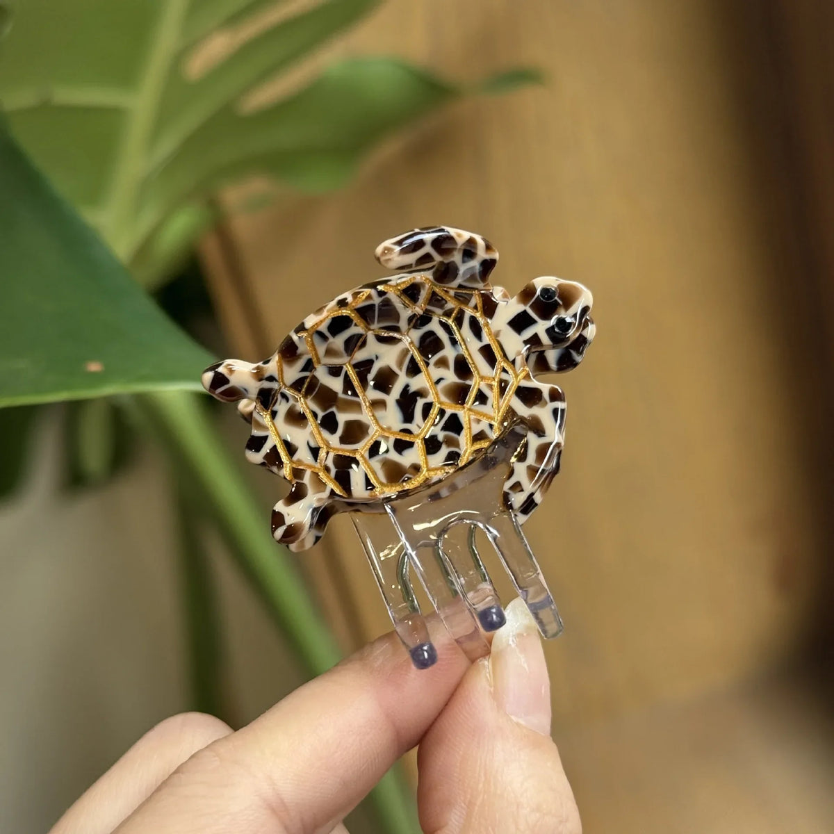 Alira | Women’s Mermaid Tortoise Hair Clip with Grip