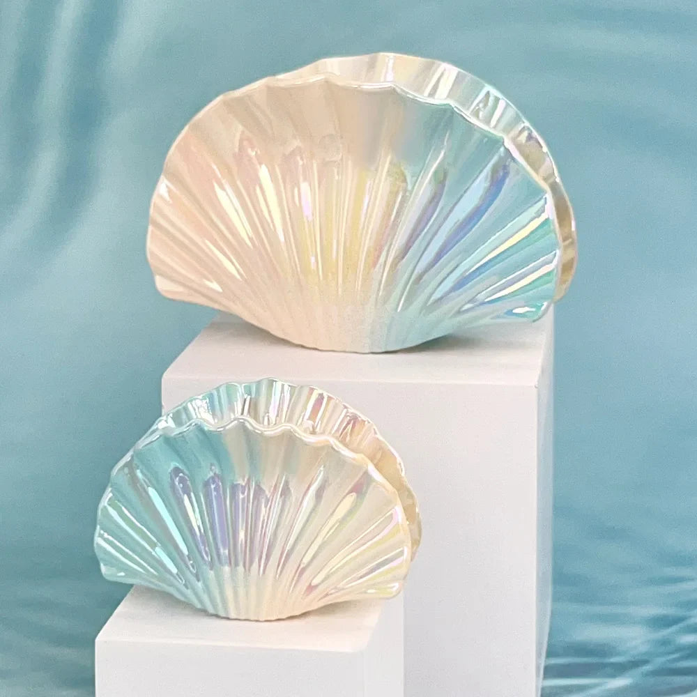 Muweordy | Women’s Gradient Shell Hair Claw with Shimmer