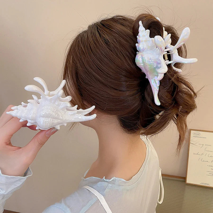 AWAYTR | Women’s Ocean Conch Hair Claw with Grip