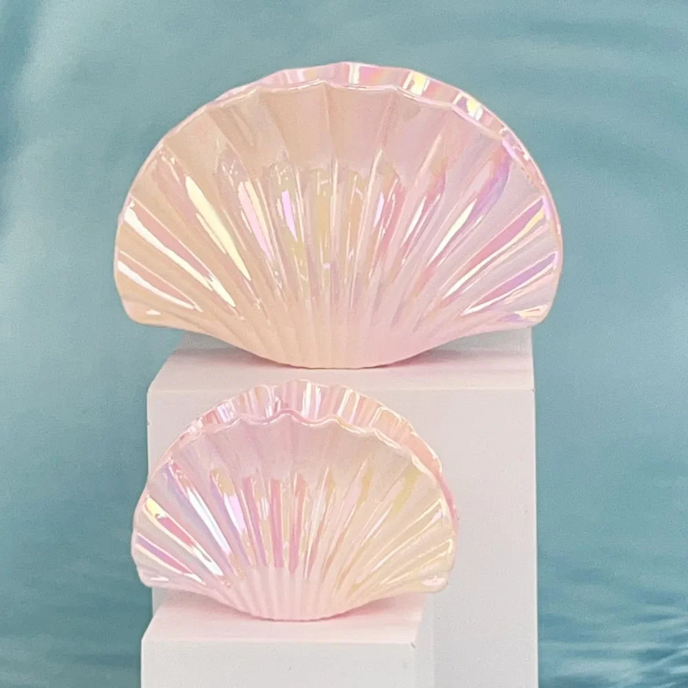 Muweordy | Women’s Gradient Shell Hair Claw with Shimmer