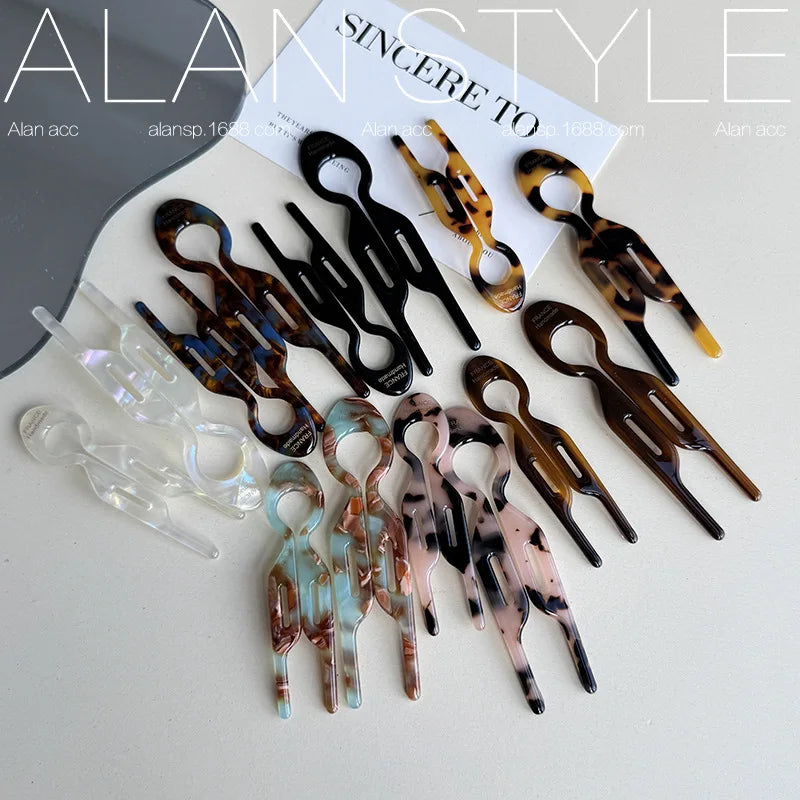 Claire | Women’s Hollow Comb Clip with Gentle Hold