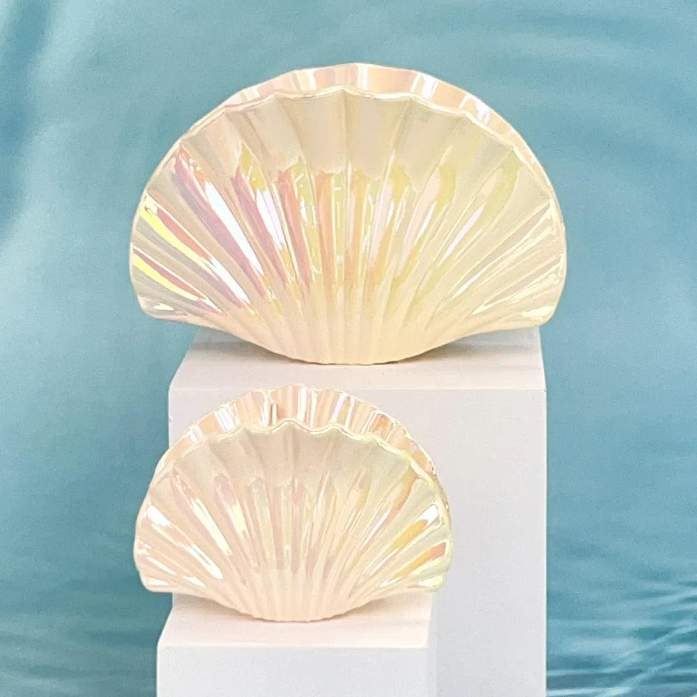 Muweordy | Women’s Gradient Shell Hair Claw with Shimmer