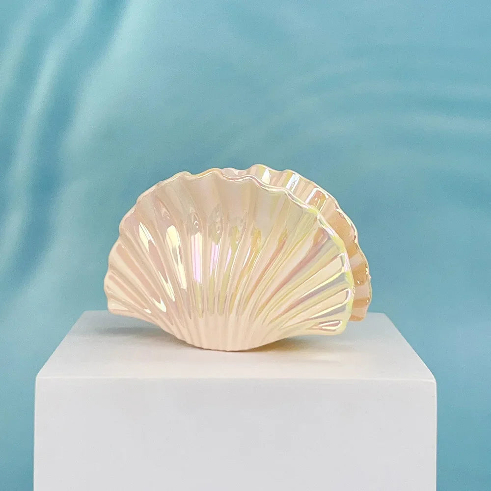 Muweordy | Women’s Gradient Shell Hair Claw with Shimmer