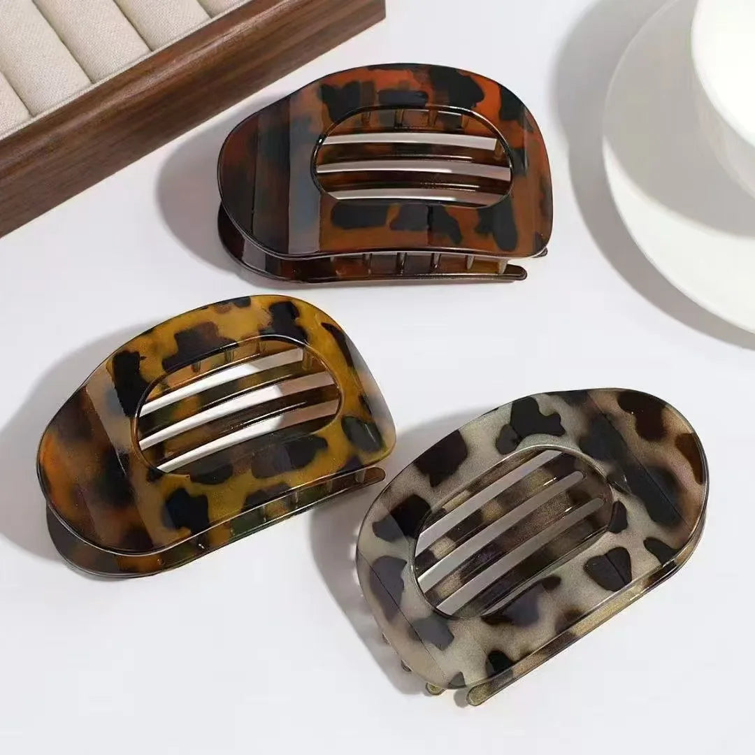 Brenda | Women’s Oval Hair Clip with Matte Finish