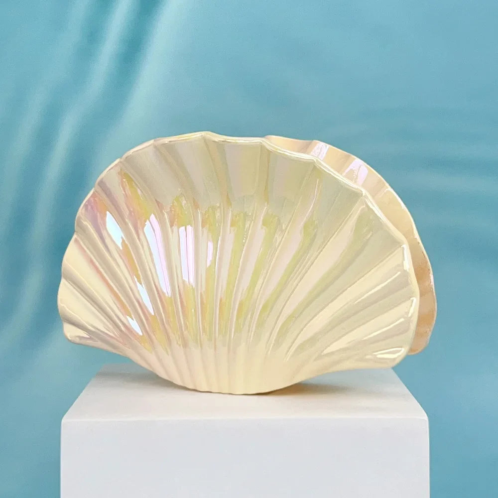 Muweordy | Women’s Gradient Shell Hair Claw with Shimmer