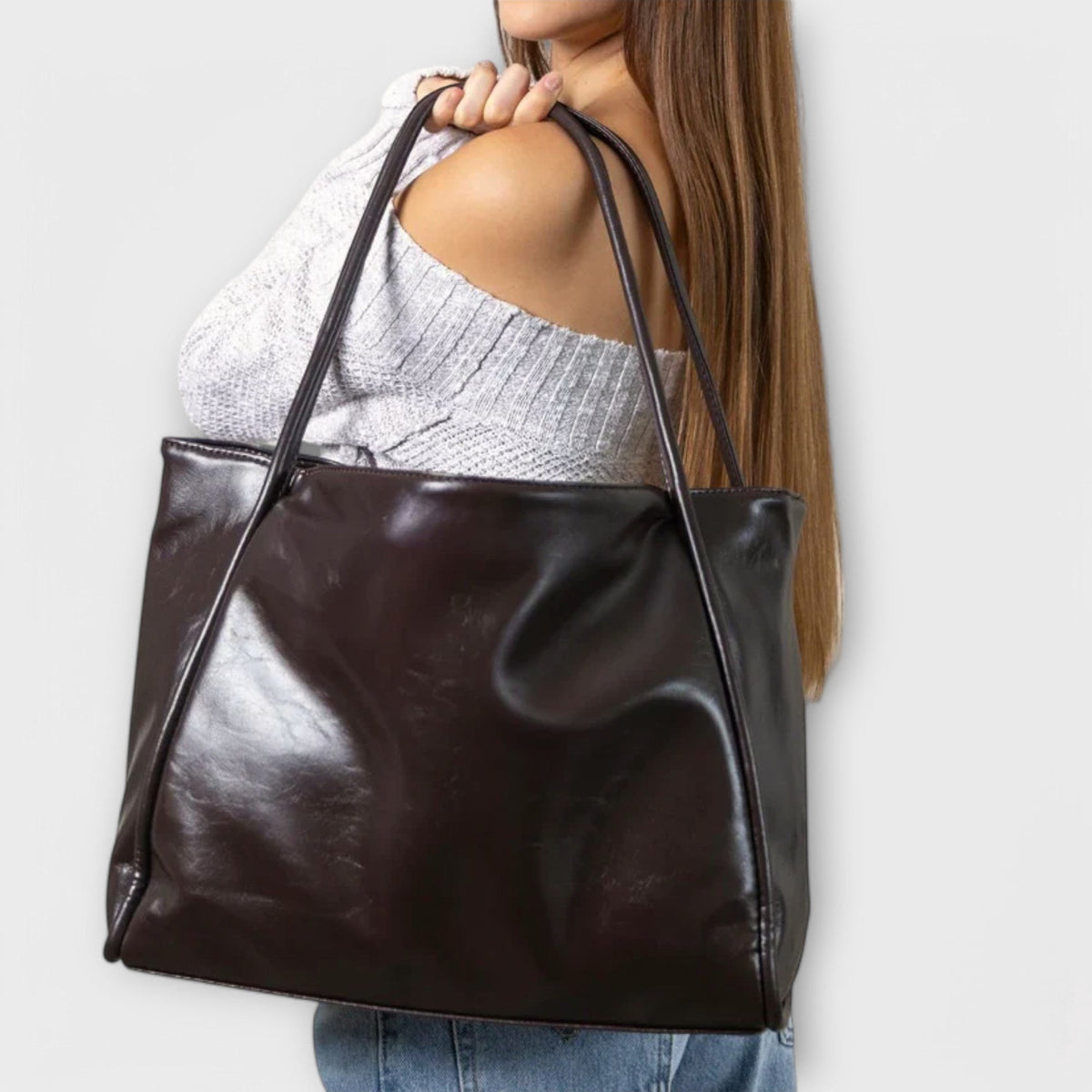 Freydis | Women’s Handbag with Timeless Silhouette
