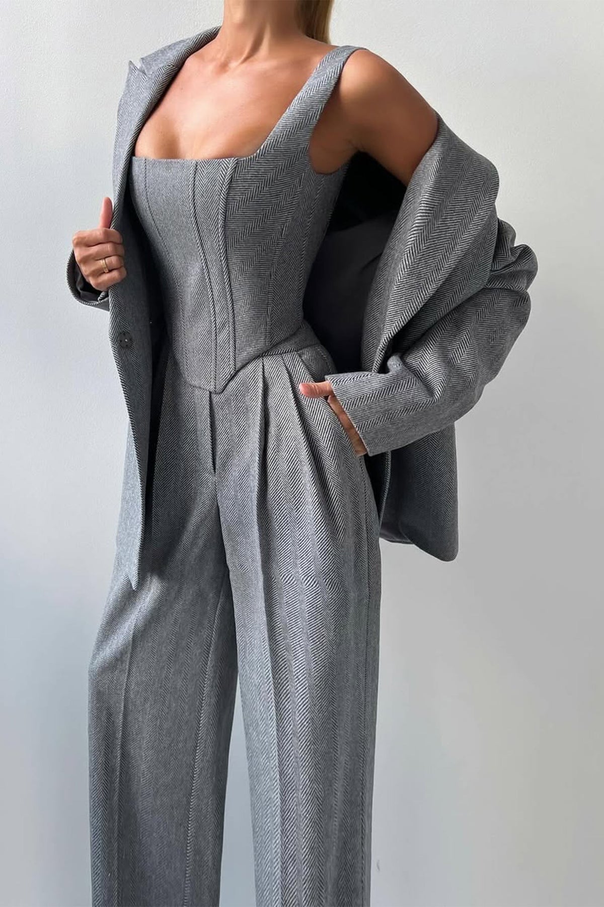 Bellamy | Women’s Three Piece Suit with Herringbone Weave