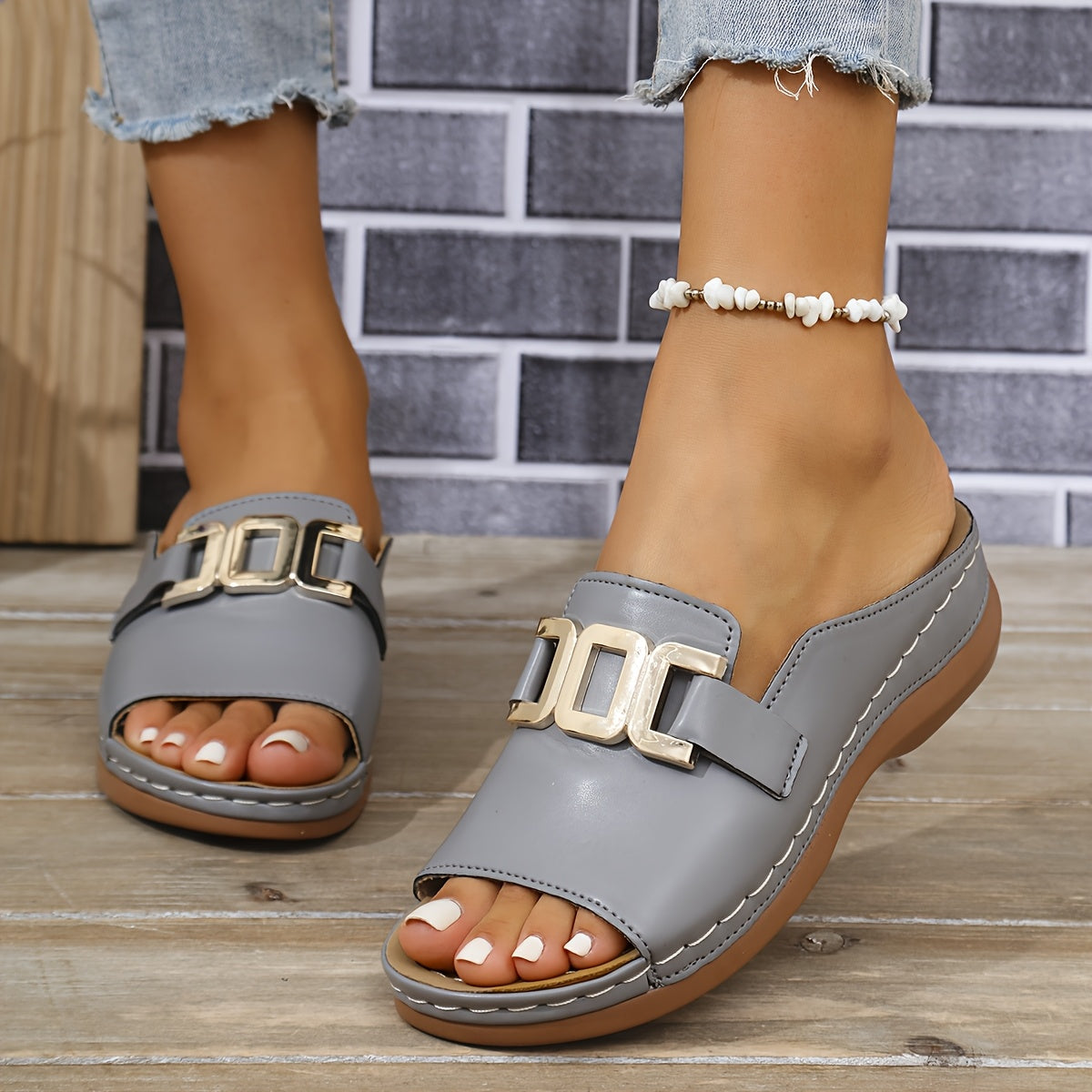 Kaia | Women’s Gold Buckle Slide Sandals with Cushioning