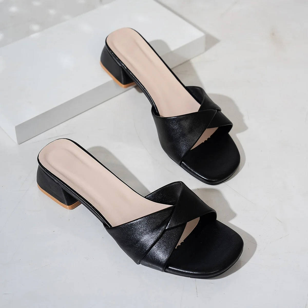 Ava | Women’s Twisted Strap Sandals with Cushioned Footbed