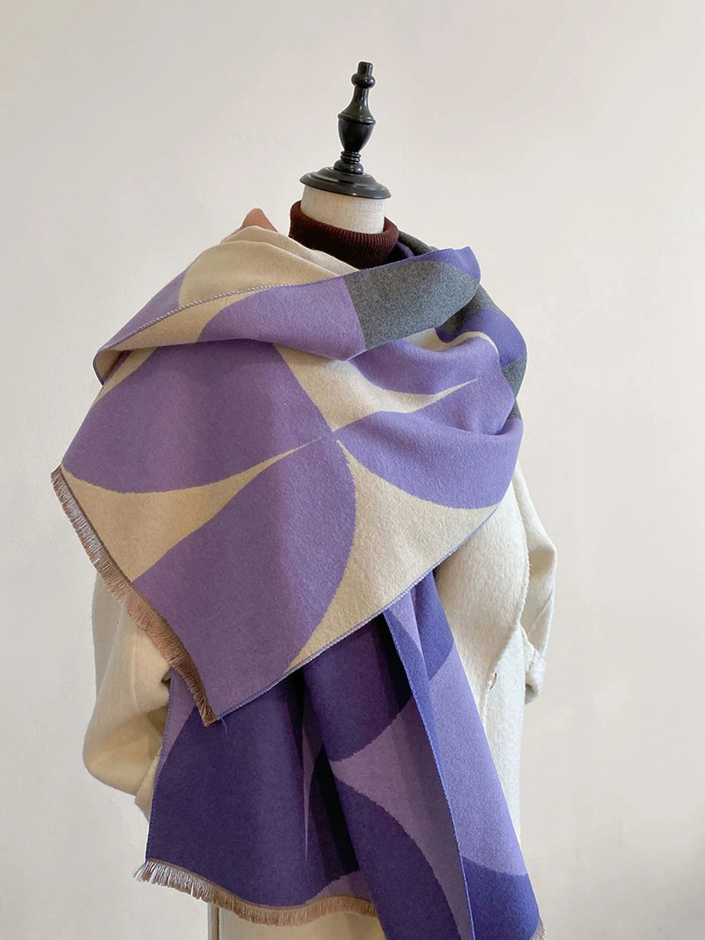 Odette | Women’s Reversible Geometric Print Scarf with Fringe