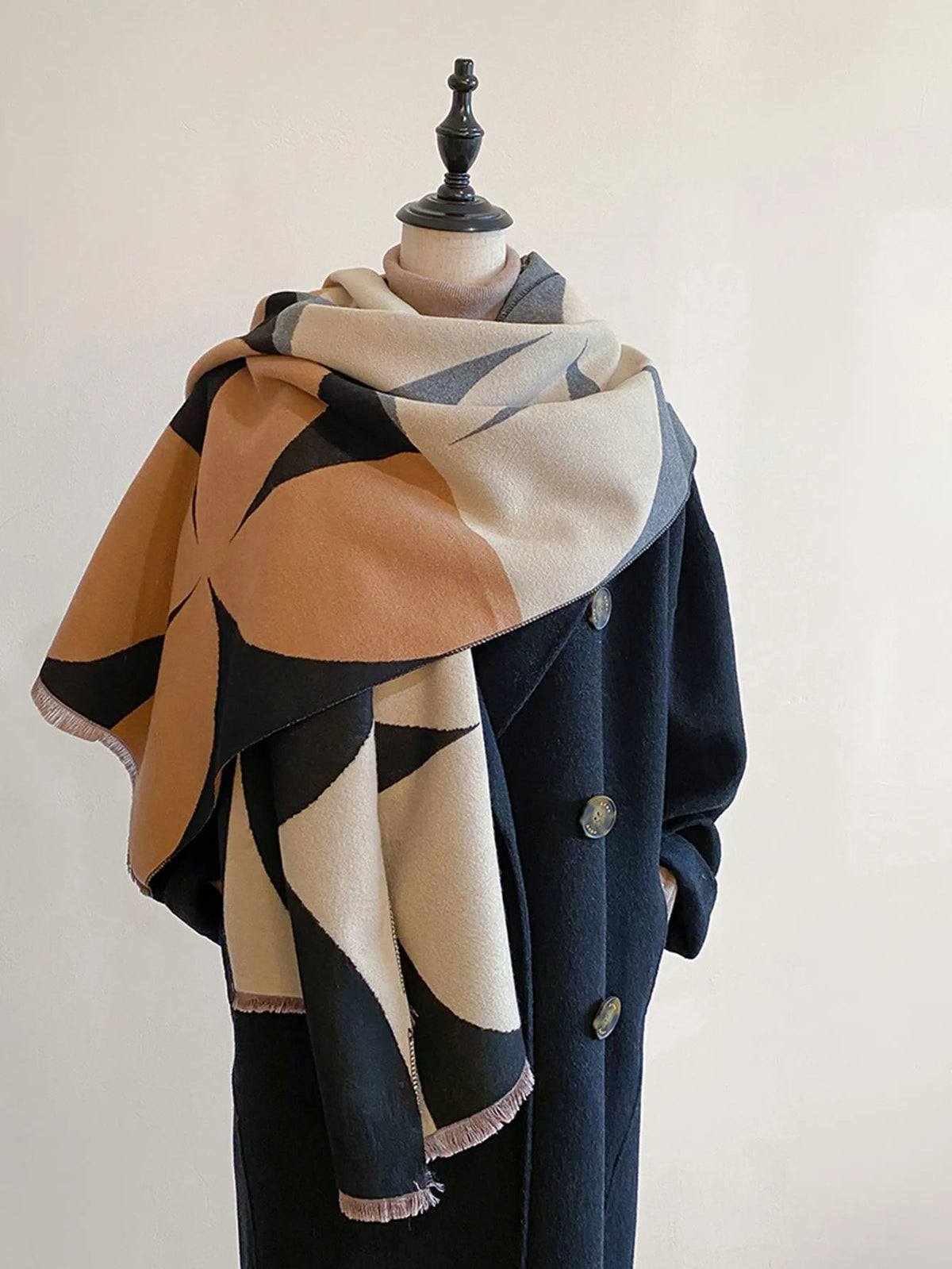 Odette | Women’s Reversible Geometric Print Scarf with Fringe