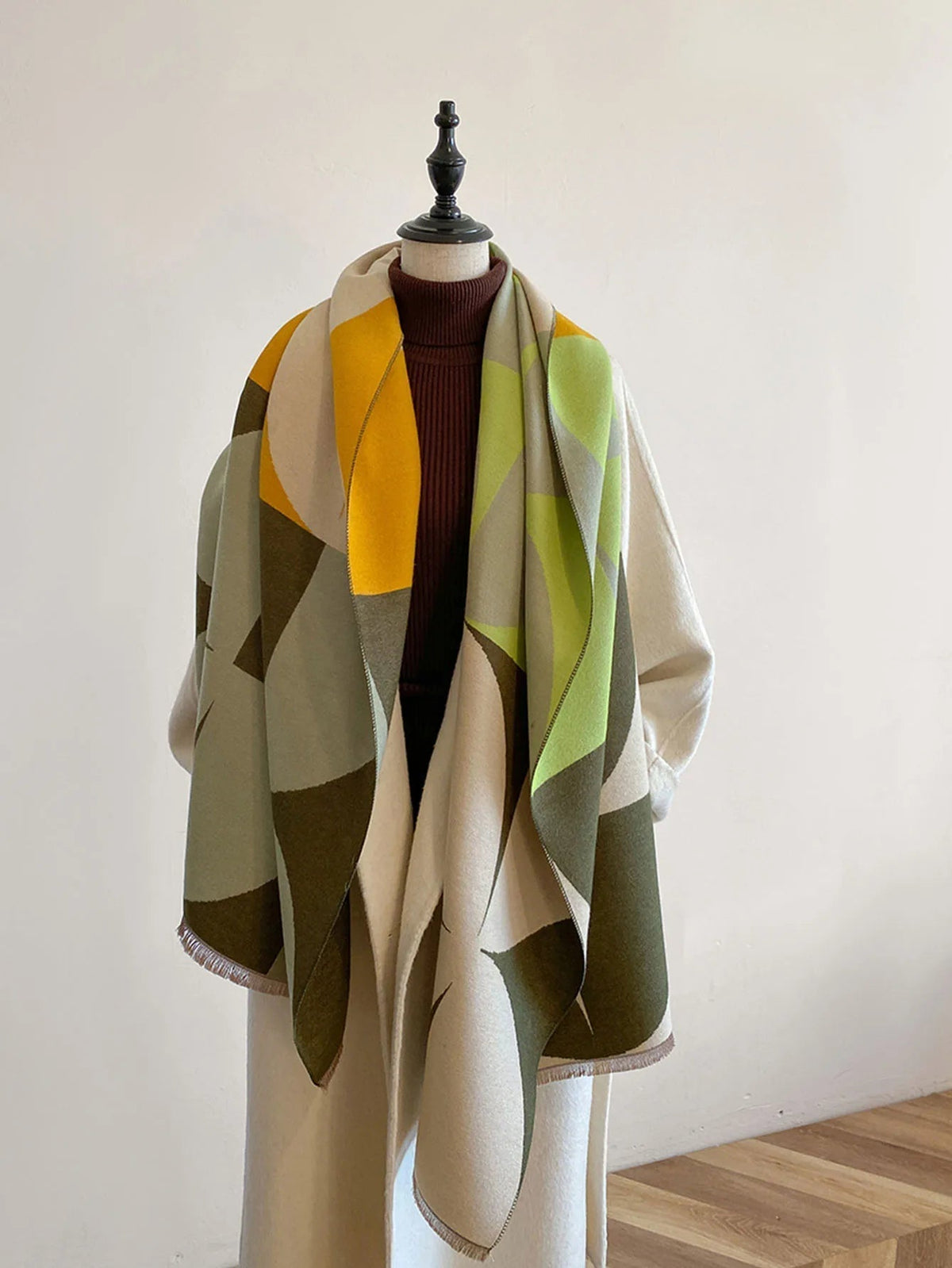 Odette | Women’s Reversible Geometric Print Scarf with Fringe