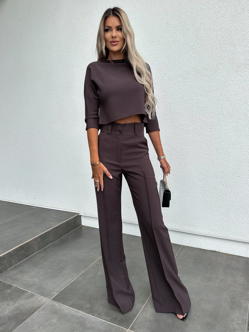 Roelie | Women’s Elegant Two-Piece Lounge Set with Silhouette