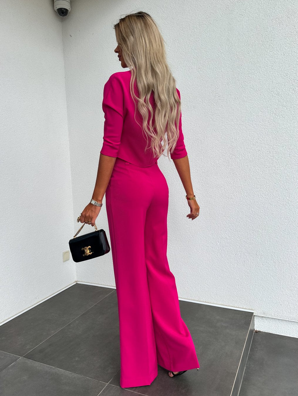 Roelie | Women’s Elegant Two-Piece Lounge Set with Silhouette