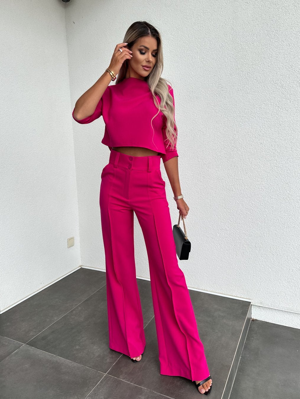 Roelie | Women’s Elegant Two-Piece Lounge Set with Silhouette