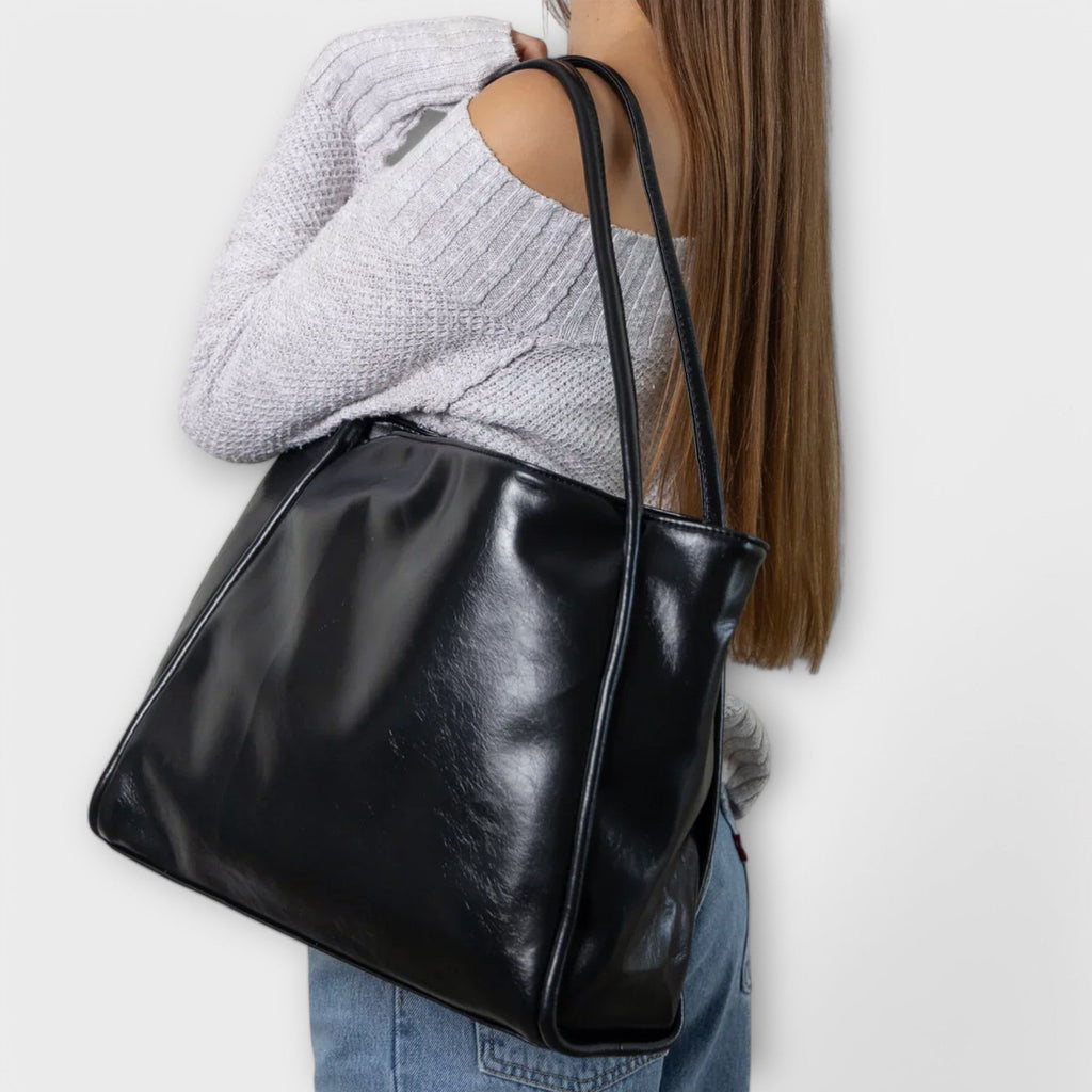 Freydis | Women’s Handbag with Timeless Silhouette